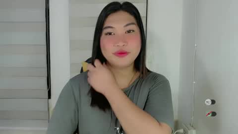 Snapshot of clairewntr_ chatting on 4, 3, 2025 CLAIRE online show from 4, 3, 2025