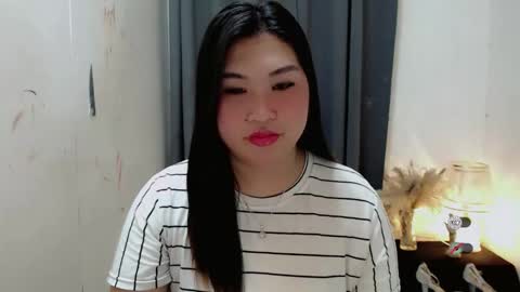 Snapshot of clairewntr_ chatting on 12, 9, 2025 CLAIRE online show from 12, 9, 2025