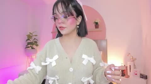 C L A R A online show from 27, 3, 2026