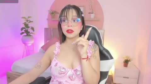 C L A R A online show from 27, 5, 2026