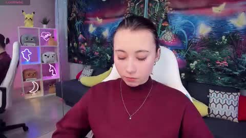 Snapshot of clarabenson chatting on 10, 10, 2025 clarabenson online show from 10, 10, 2025