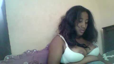 Clarah0123 online show from 5, 2, 2025