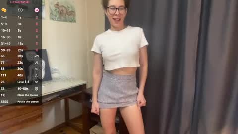 Selena online show from 19, 4, 2026