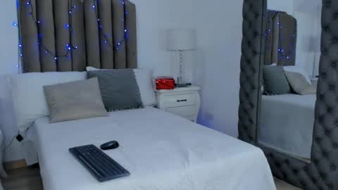 Snapshot of clarisse28 chatting on 16, 12, 2024 Mistress Clarisse online show from 16, 12, 2024