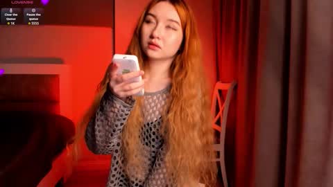 Snapshot of clarity_yumi chatting on 19, 10, 2025 Yumi online show from 19, 10, 2025