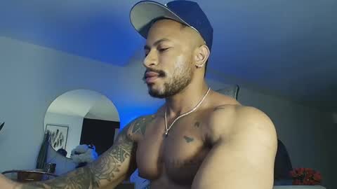 Snapshot of clark_strong chatting on 12, 11, 2025 clark_strong online show from 12, 11, 2025