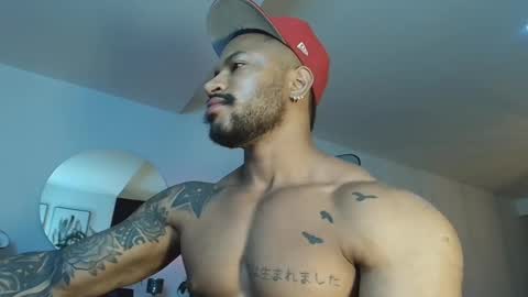 Snapshot of clark_strong chatting on 18, 11, 2025 clark_strong online show from 18, 11, 2025