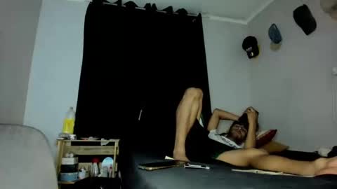 clark_tommy11 online show from 4, 2, 2025