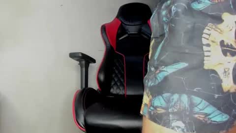 clark_tommy11 online show from 18, 2, 2025