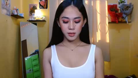 classy_girly online show from 6, 12, 2024