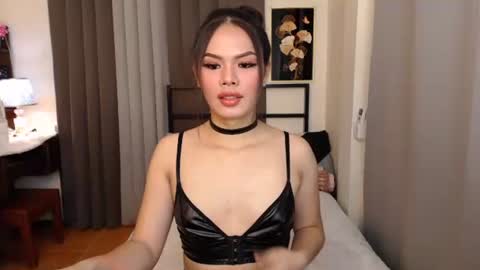 maika online show from 5, 11, 2025