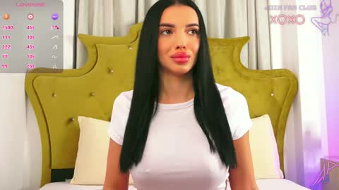 Snapshot of classybarby__ chatting on 8, 10, 2025 Velma online show from 8, 10, 2025