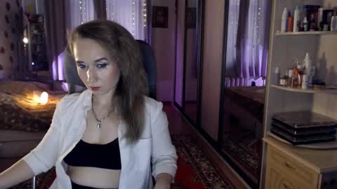 classyinna online show from 8, 10, 2025