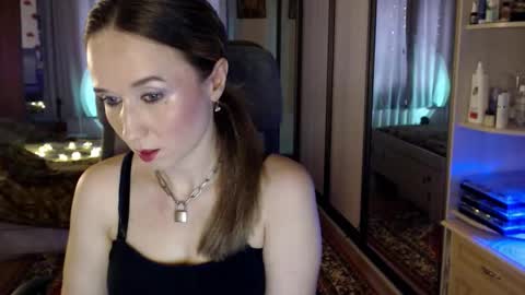 classyinna online show from 31, 10, 2025