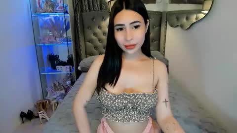 Snapshot of claudia_empress chatting on 30, 11, 2025 Naughty Claudia online show from 30, 11, 2025