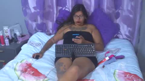 claudine valencia online show from 5, 1, 2025