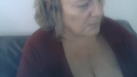ClaudineDDD online show from 2, 1, 2025