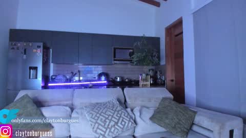 Snapshot of claytonburgues chatting on 13, 10, 2025 claytonburgues online show from 13, 10, 2025