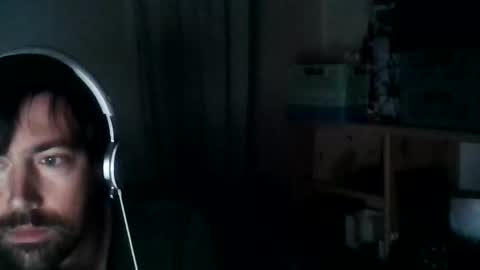 Snapshot of cleanwave chatting on 12, 10, 2025 cleanwave online show from 12, 10, 2025