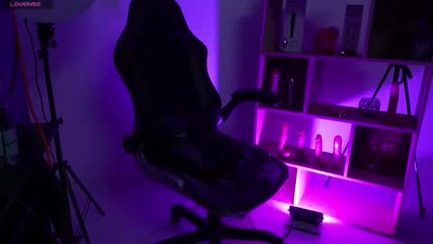 Cleo Adams online show from 4, 3, 2026