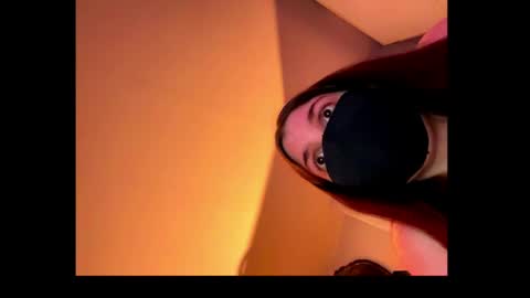 clementine75009 online show from 2, 4, 2026