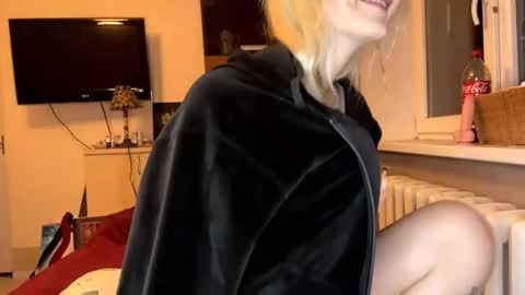 Jenny online show from 25, 10, 2025