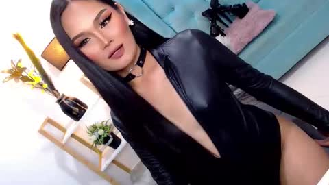 Cleo online show from 8, 10, 2025