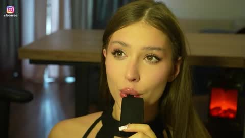 Cleo online show from 6, 4, 2026