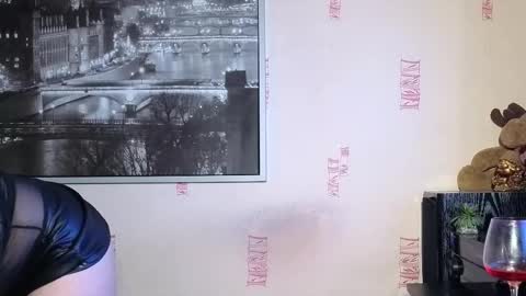 Snapshot of clever_sexy chatting on 13, 12, 2025 Clever Sexy online show from 13, 12, 2025