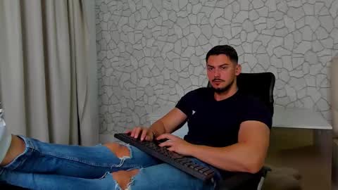 Snapshot of clintmasterss chatting on 11, 10, 2025 ClintMasterss online show from 11, 10, 2025