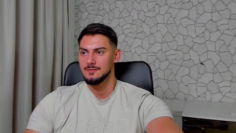 Snapshot of clintmasterss chatting on 23, 10, 2025 ClintMasterss online show from 23, 10, 2025