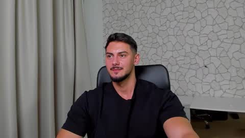 Snapshot of clintmasterss chatting on 8, 11, 2025 ClintMasterss online show from 8, 11, 2025