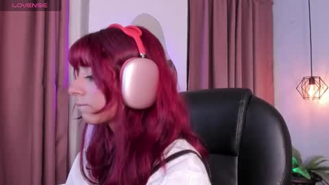 Snapshot of cloe__hills chatting on 5, 3, 2025 Cloe online show from 5, 3, 2025