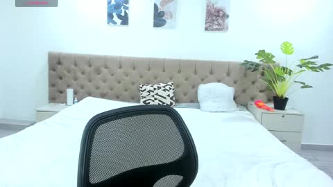 Snapshot of cloe_dolls_ chatting on 14, 4, 2026 Cloe online show from 14, 4, 2026