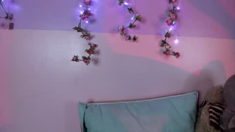 Cloe Leeee online show from 11, 1, 2025