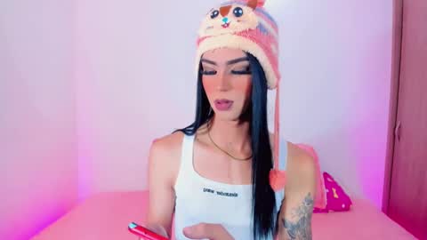 CLOE REMINTON online show from 10, 3, 2025