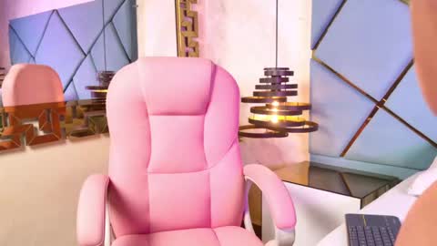 Cloe  online show from 1, 10, 2025