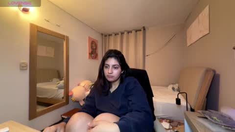 cloe small online show from 23, 2, 2026