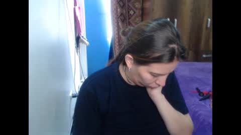 cloepregnant25 online show from 2, 2, 2026