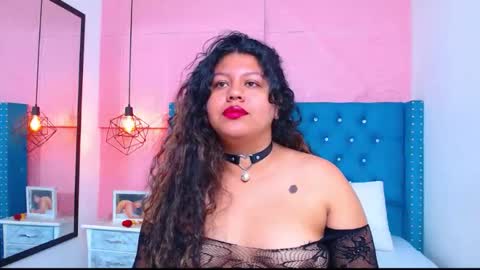 Cloe Stron online show from 6, 10, 2025