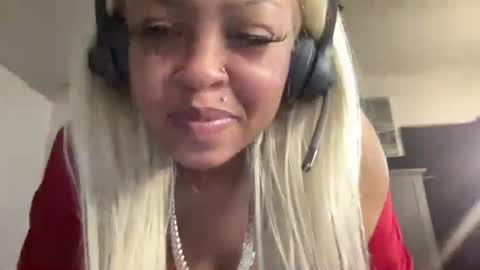 Snapshot of cocanutt_ chatting on 8, 2, 2025 CocaNutt online show from 8, 2, 2025