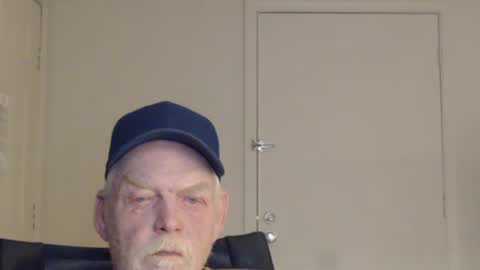 cockreadynow4u online show from 25, 1, 2025