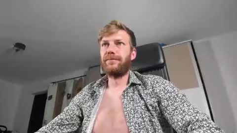Snapshot of cocojambo04 chatting on 22, 5, 2026 Nicholas online show from 22, 5, 2026