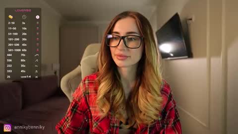 Anna online show from 6, 10, 2025