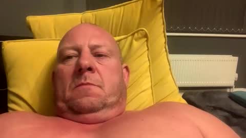 col4nows online show from 1, 10, 2025