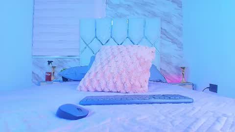 colett online show from 19, 11, 2025