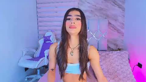 Snapshot of colett_hall chatting on 24, 6, 2026 colett online show from 24, 6, 2026
