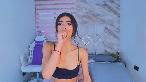 Snapshot of colett_hall chatting on 3, 7, 2026 colett online show from 3, 7, 2026