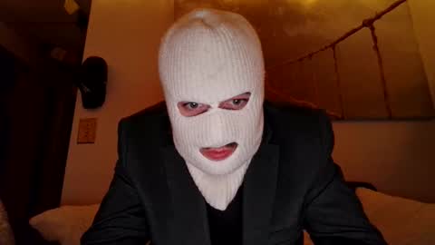 colin_1996 online show from 16, 11, 2025