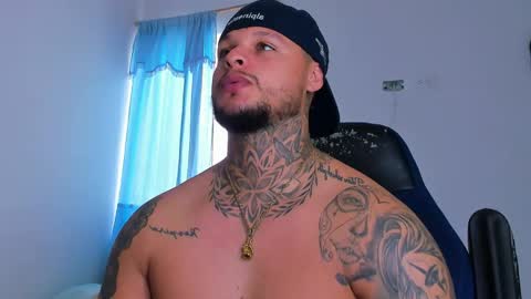colin_fox1 online show from 17, 4, 2026